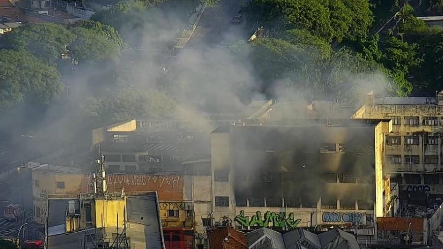 Incêndio em prédio residencial na Zona Leste de São Paulo deixa dois mortos, entre eles um bebê